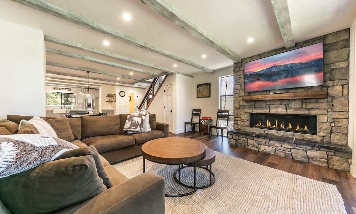 Photo of Livingroom in Brockway