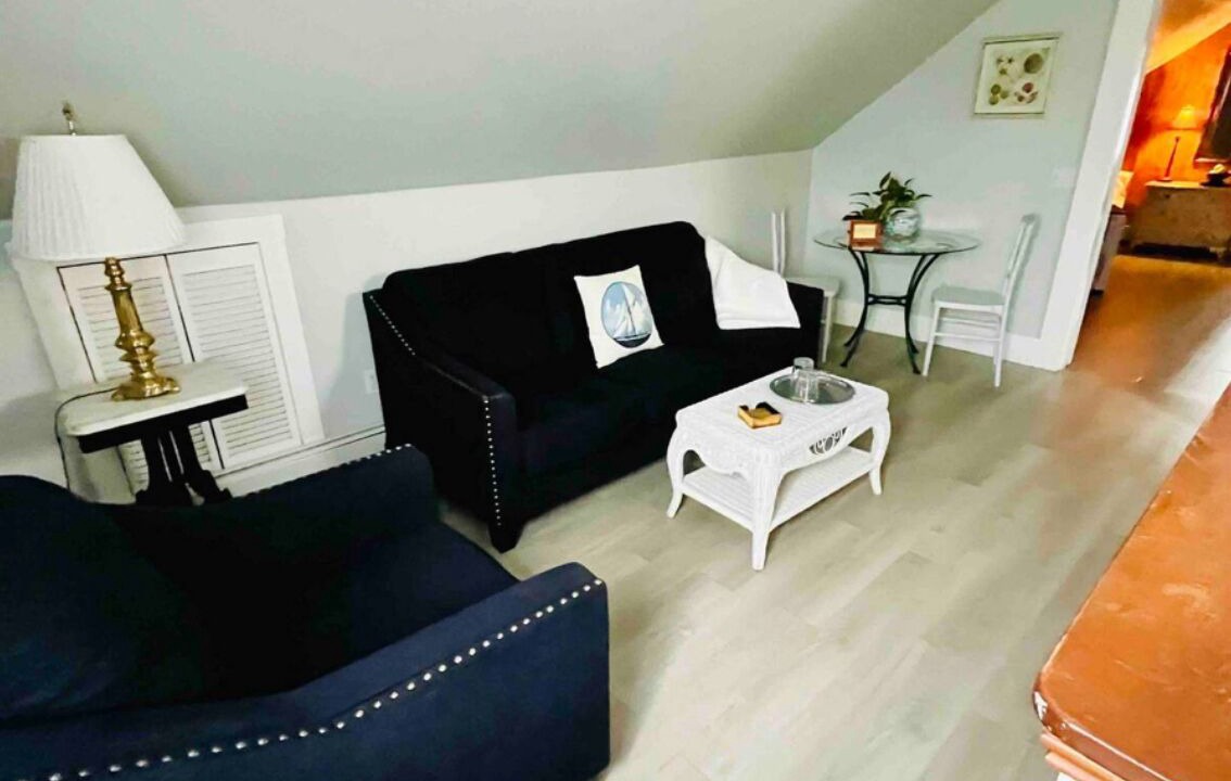 Photo of Livingroom in Historic Hill