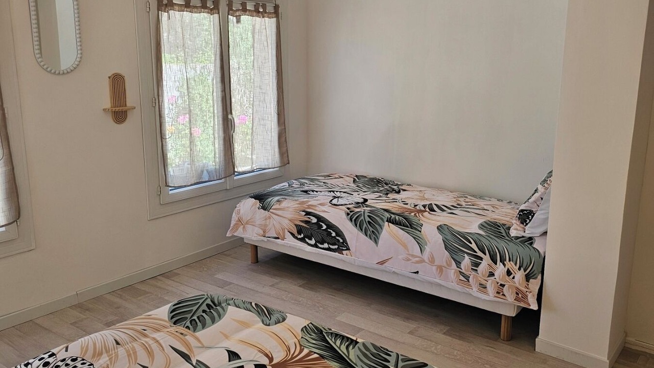 Photo of Bedroom in Caumont-sur-Durance