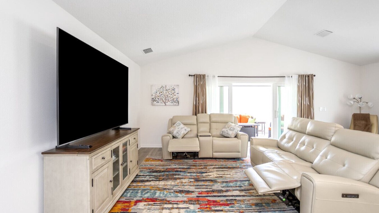 Photo of Livingroom in Sumter County