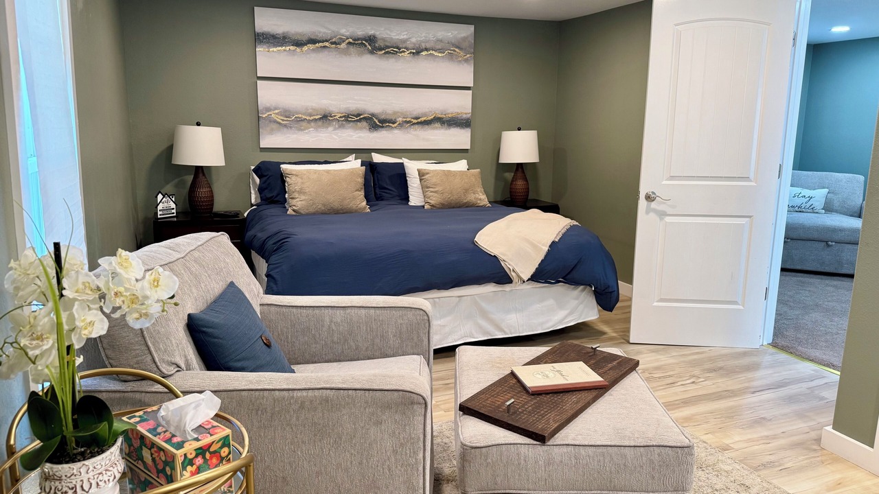 Photo of Bedroom in Sulphur