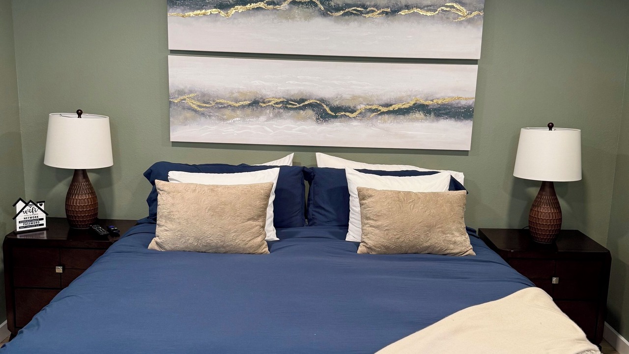 Photo of Bedroom in Sulphur