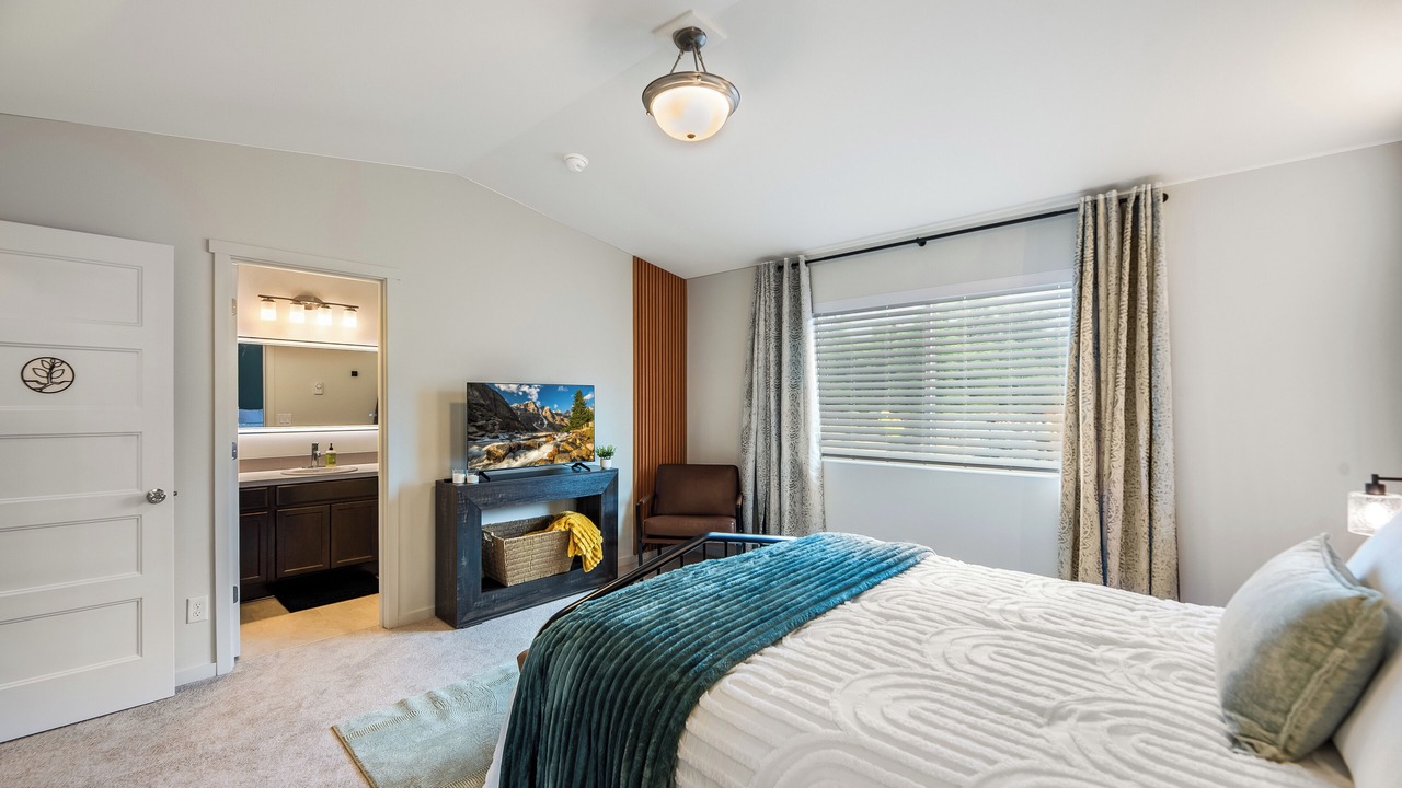 Photo of Bedroom in Gold Bar