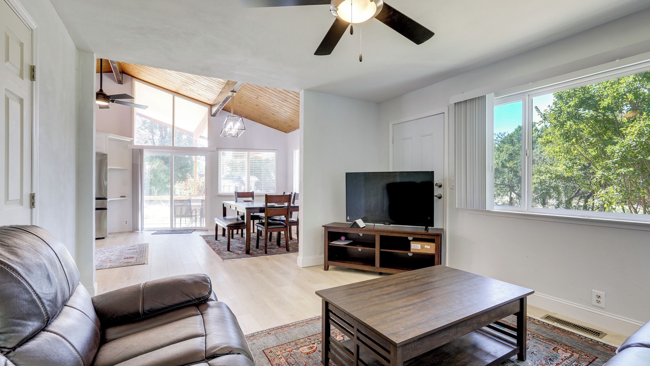Photo of Livingroom in Granite Bay