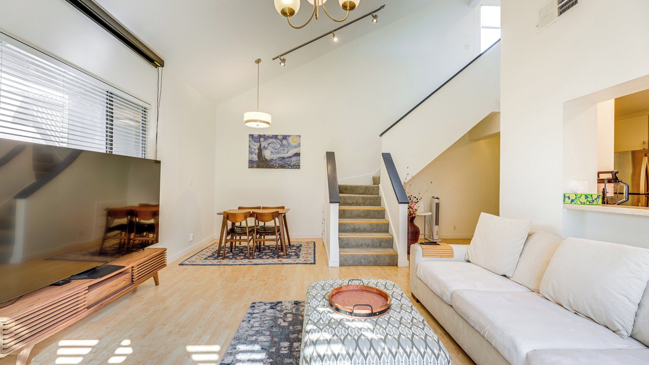 Photo of Livingroom in Barton Hills