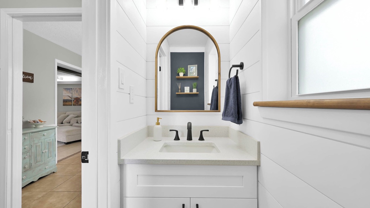 Photo of Bathroom in Spring