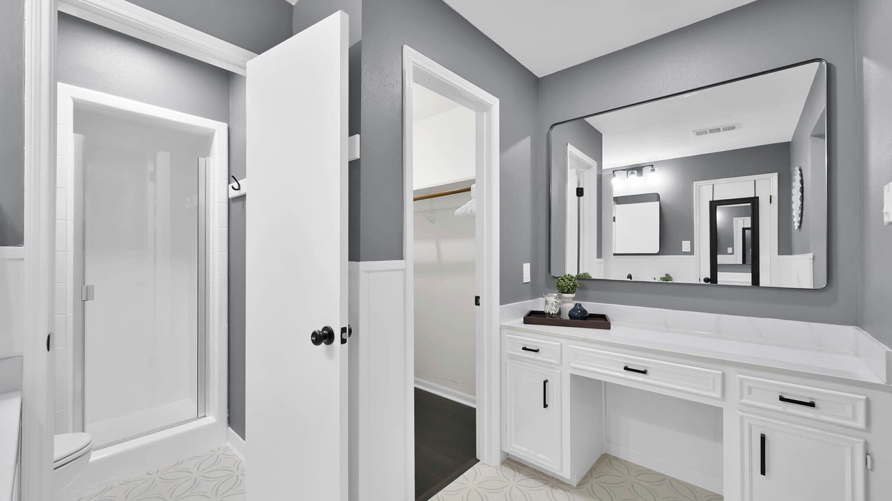 Photo of Bathroom in Spring