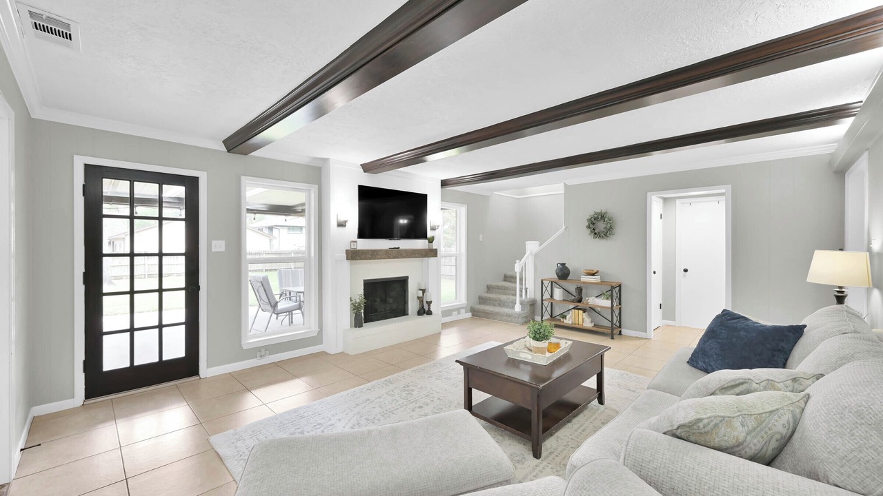 Photo of Livingroom in Spring