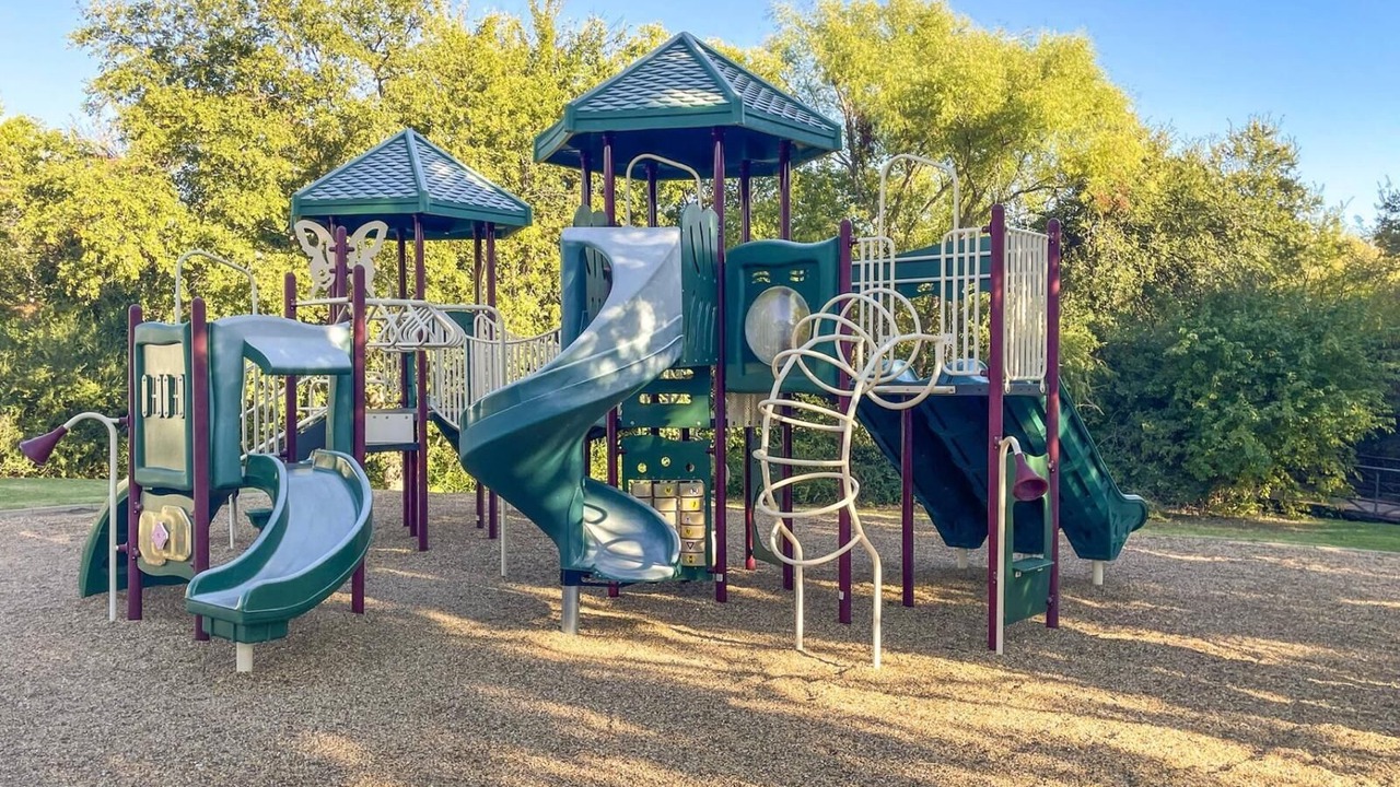 Photo of Others in Murphy