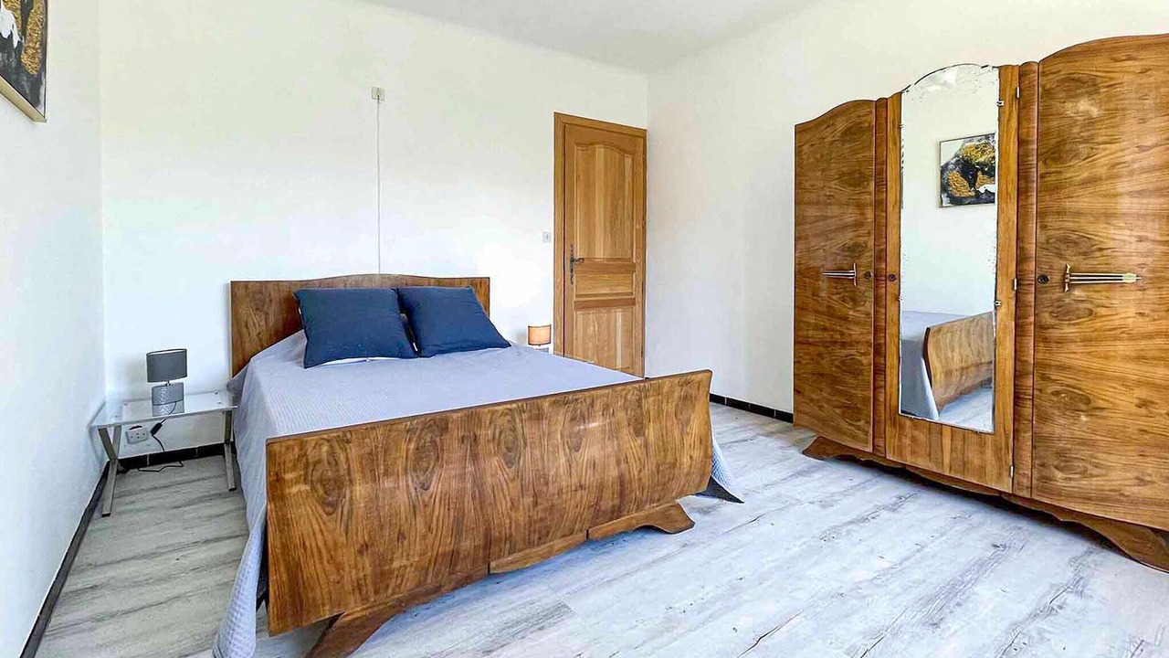 Photo of Others in Sablet