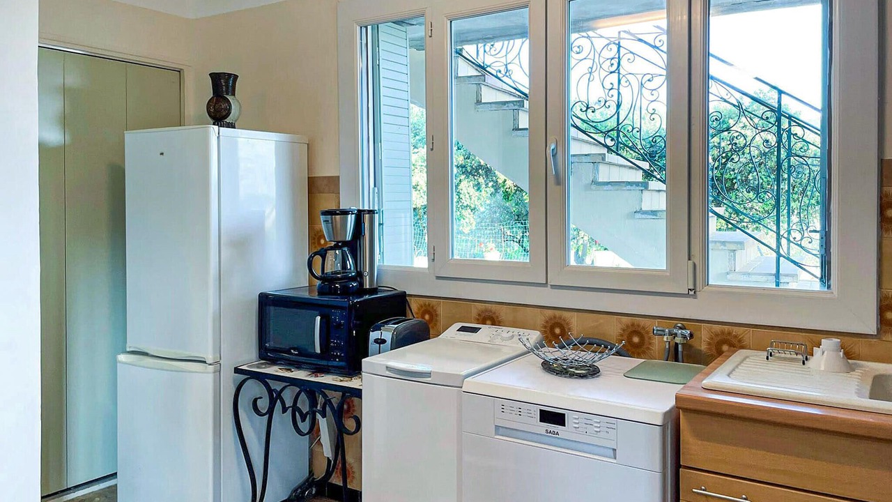 Photo of Others in Sablet