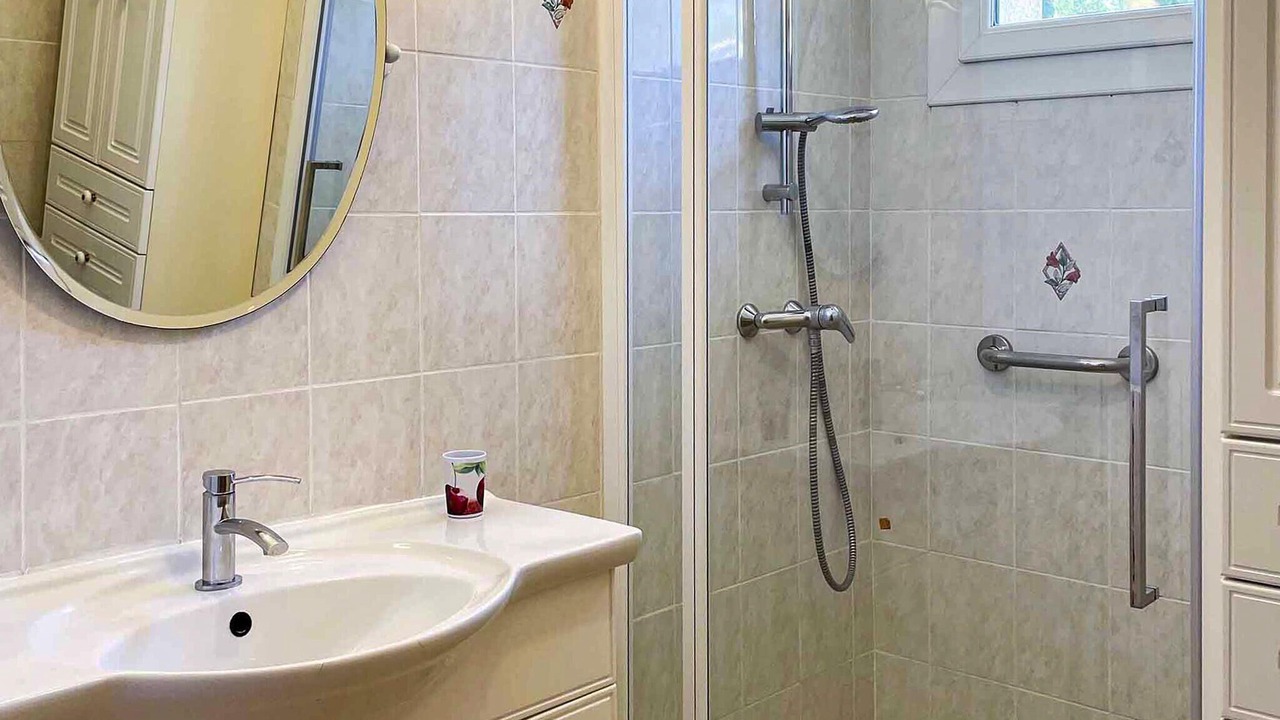 Photo of Bathroom in Sablet