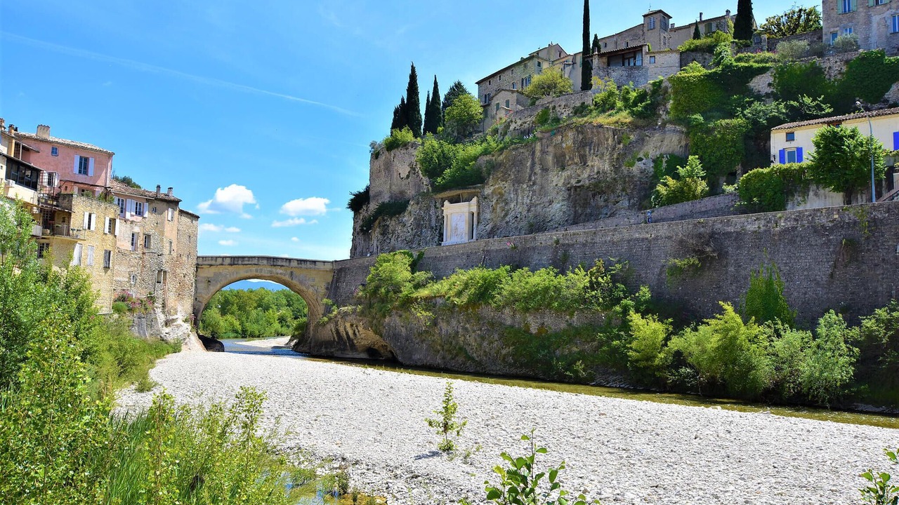 Photo of Others in Sablet