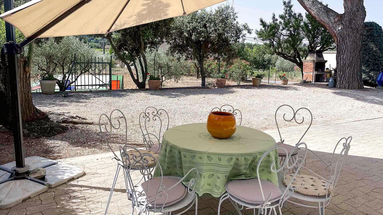 Photo of Others in Sablet