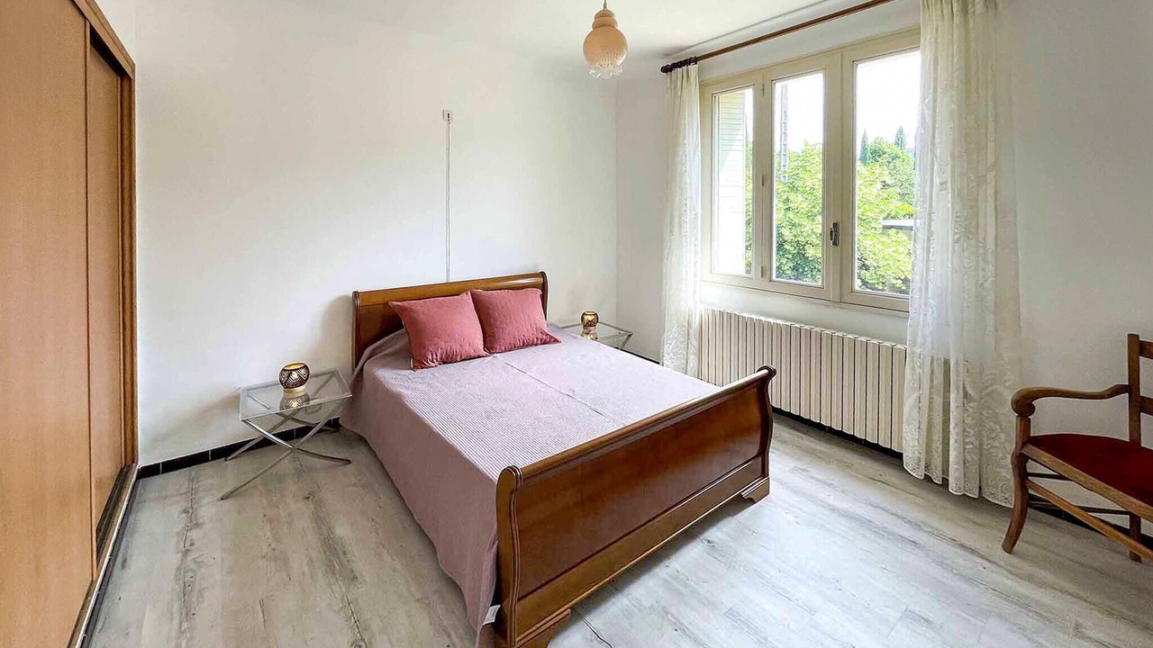 Photo of Others in Sablet