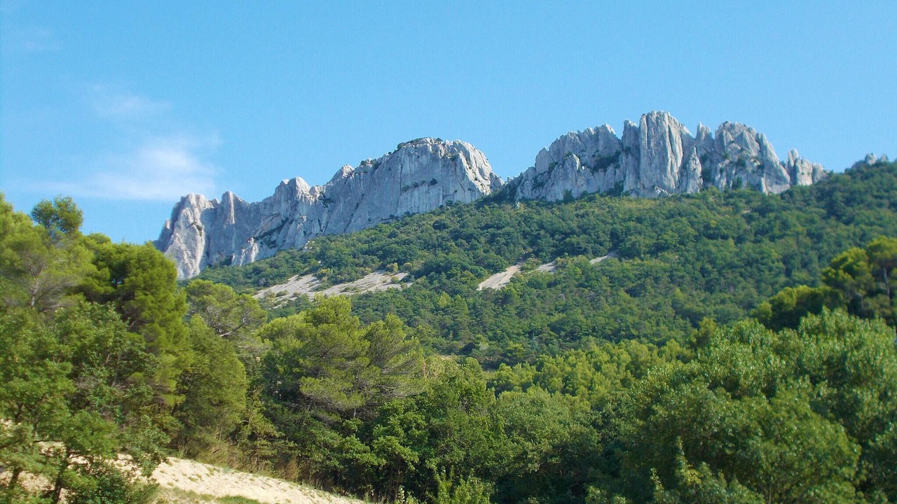 Photo of Others in Sablet