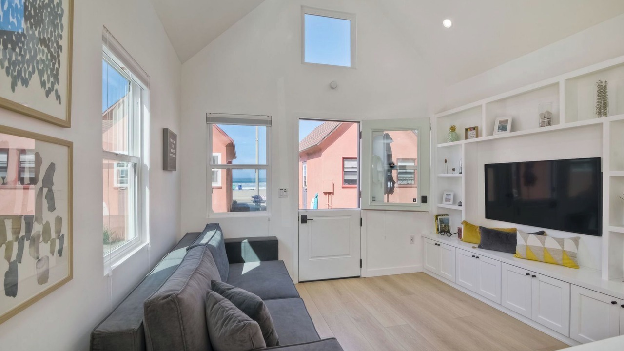 Photo of Livingroom in Townsite