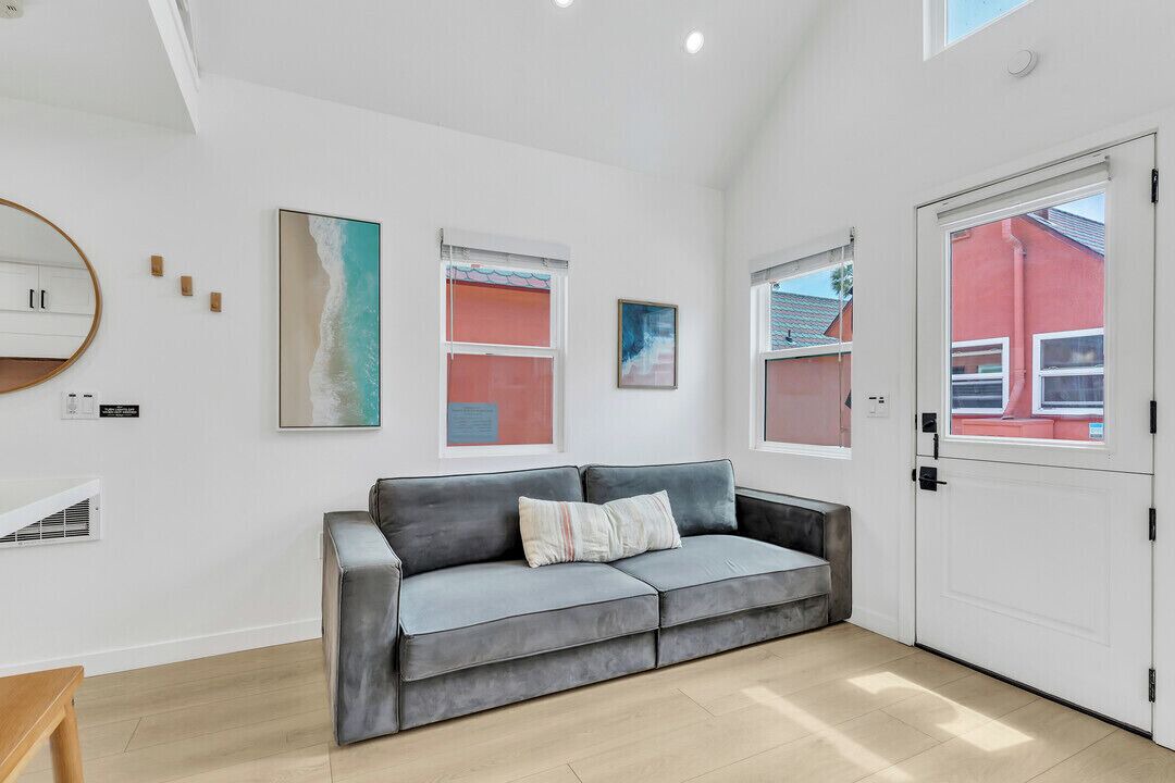 Photo of Livingroom in Townsite