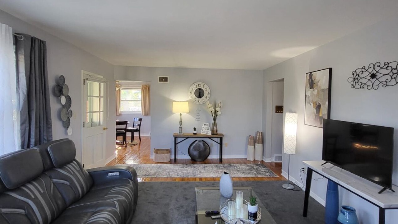 Photo of Livingroom in Shillington