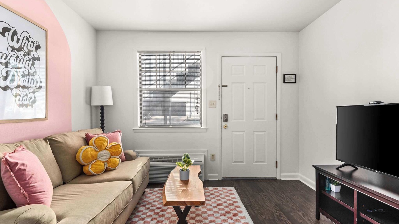 Photo of Bedroom in Music Row