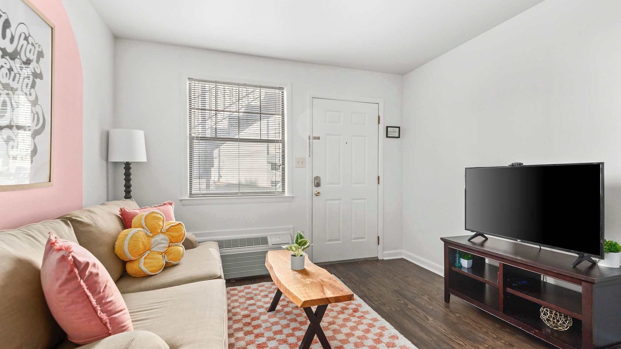 Photo of Bedroom in Music Row