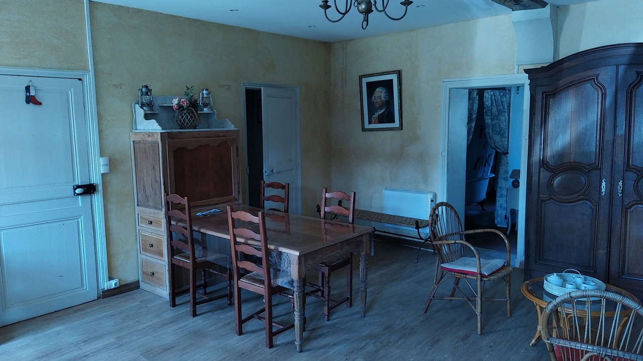 Photo of Others in Frunce