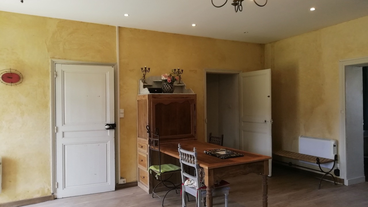 Photo of Others in Frunce