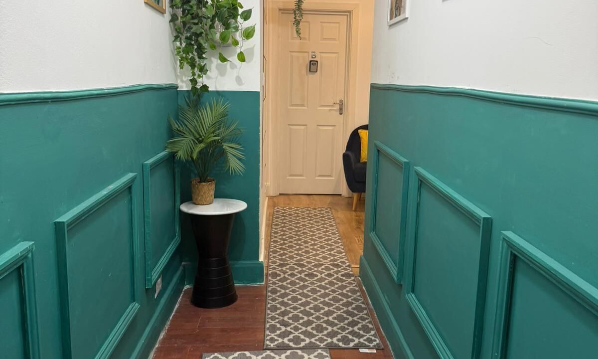 Photo of Others in Dudden Hill