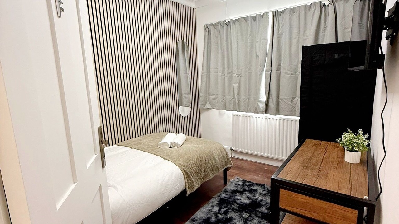 Photo of Bedroom in Dudden Hill