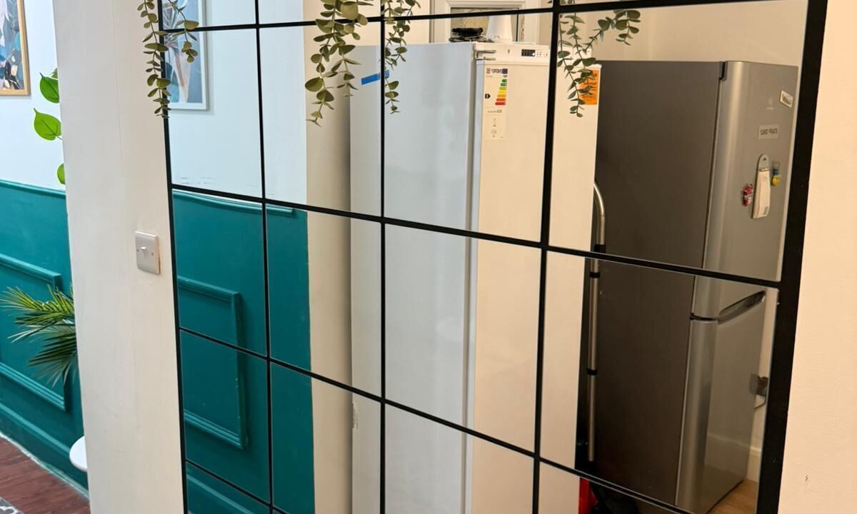 Photo of Others in Dudden Hill