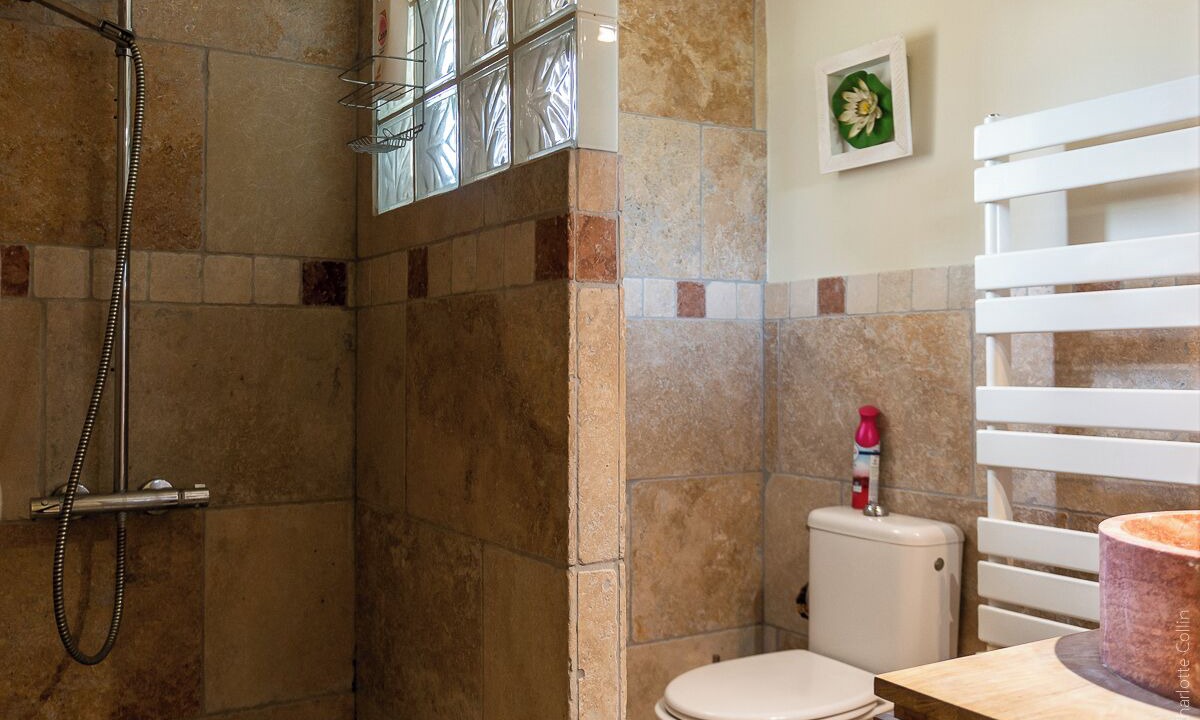 Photo of Bathroom in Roquemaure