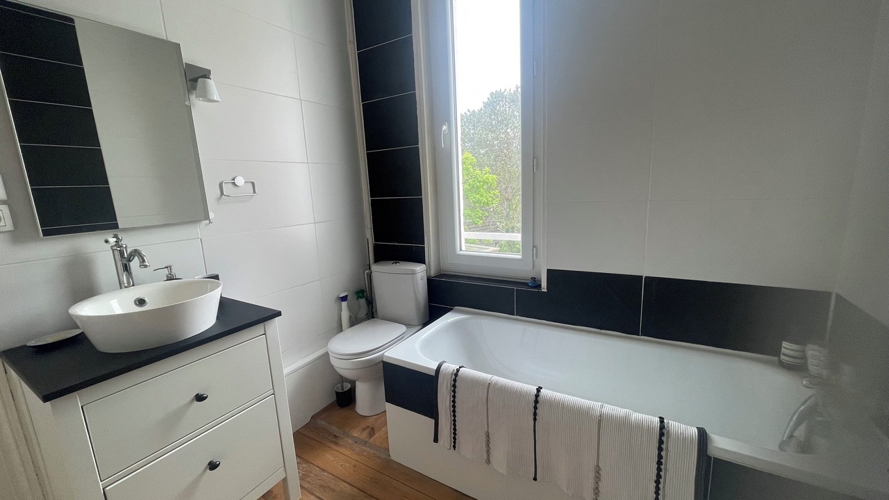 Photo of Bathroom in Varaville