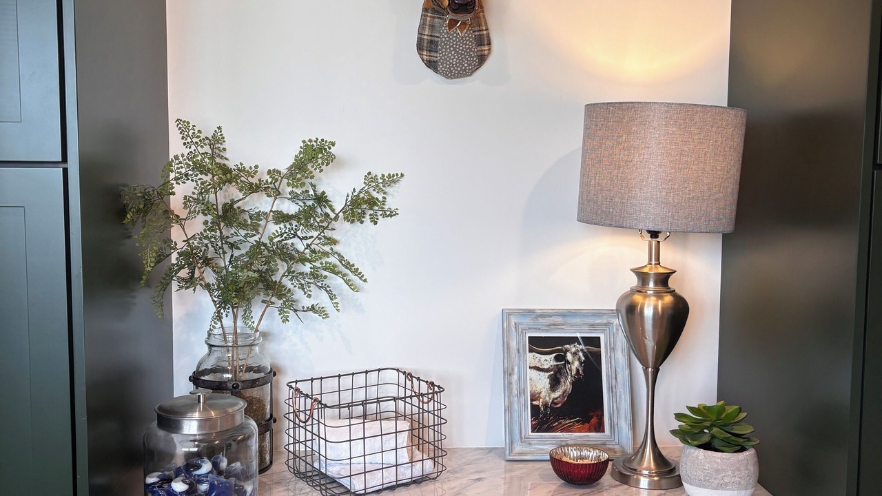 Photo of Others in Victor