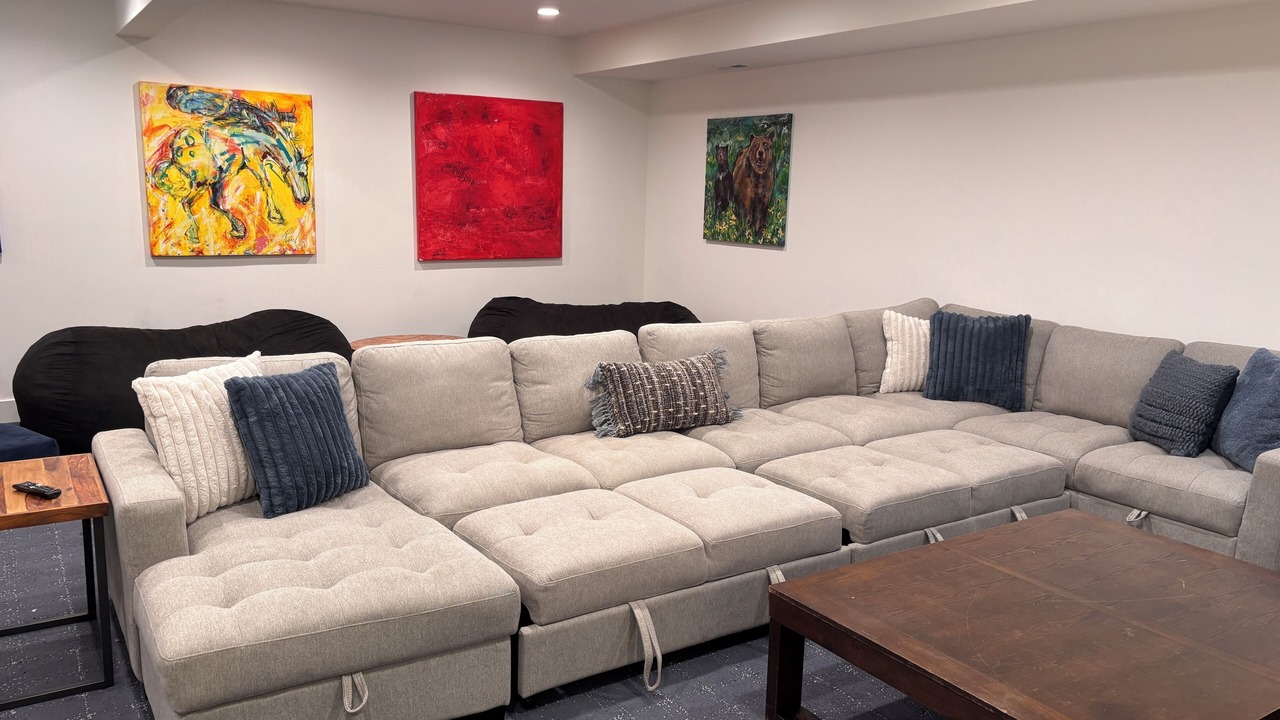 Photo of Livingroom in Victor