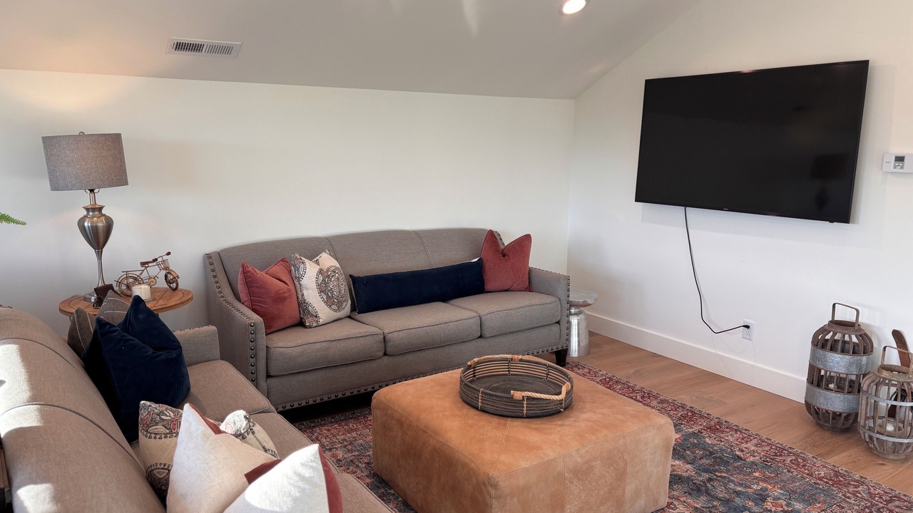 Photo of Livingroom in Victor