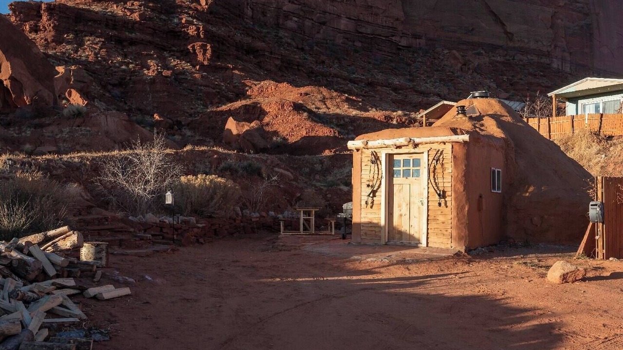 Photo of Others in Monument Valley