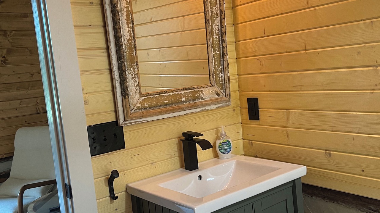 Photo of Bathroom in Bahama