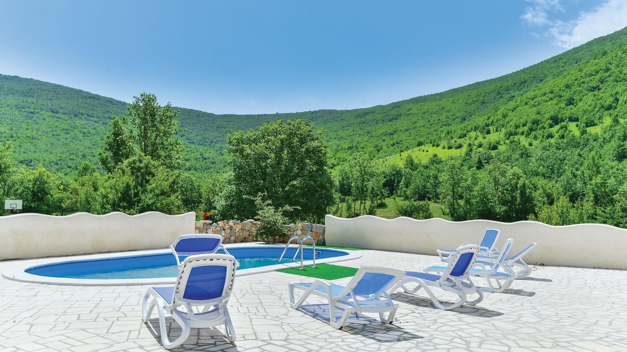 Photo of Outdoor in Gracac