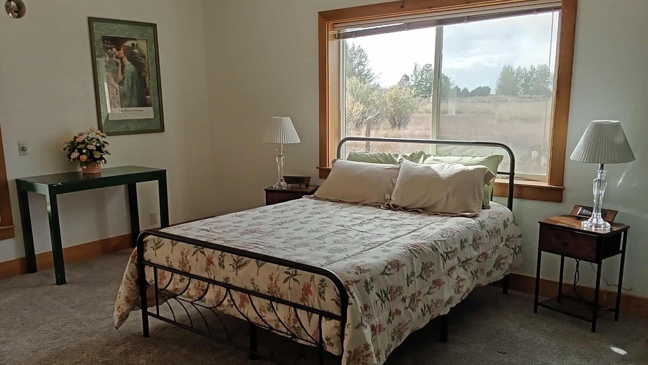 Photo of Bedroom in Chiloquin