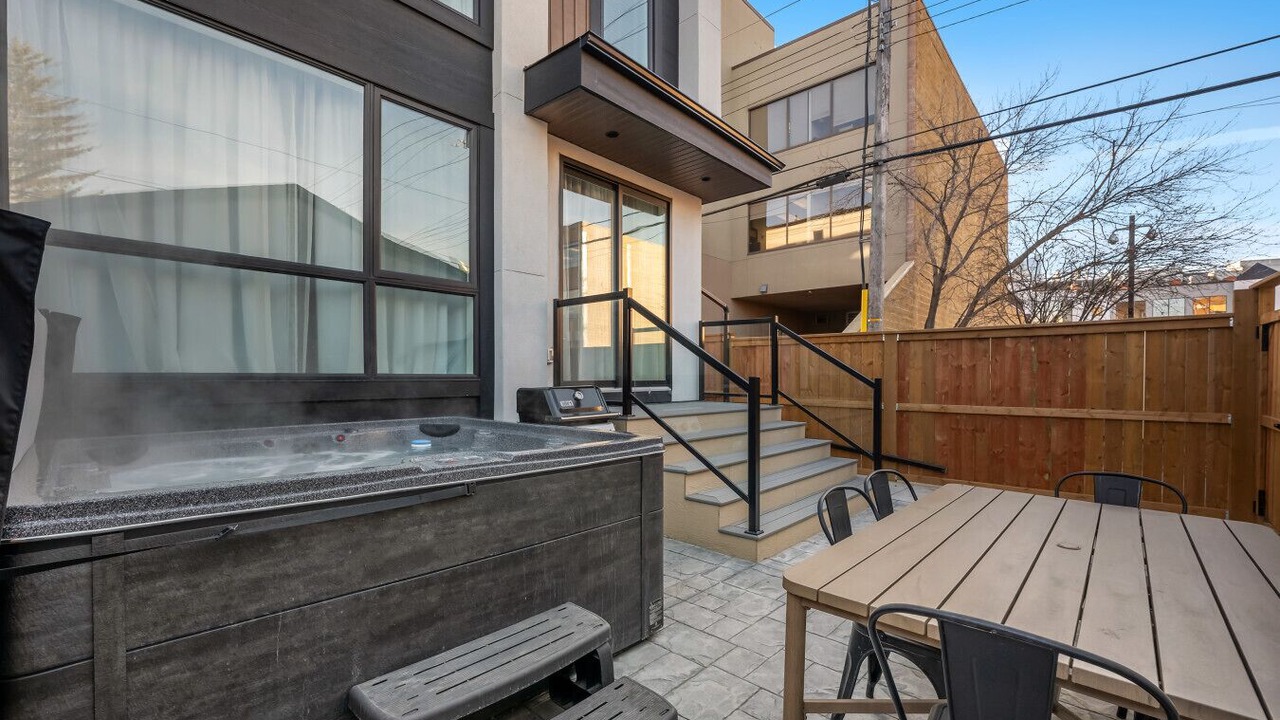 Photo of Outdoor in Kensington