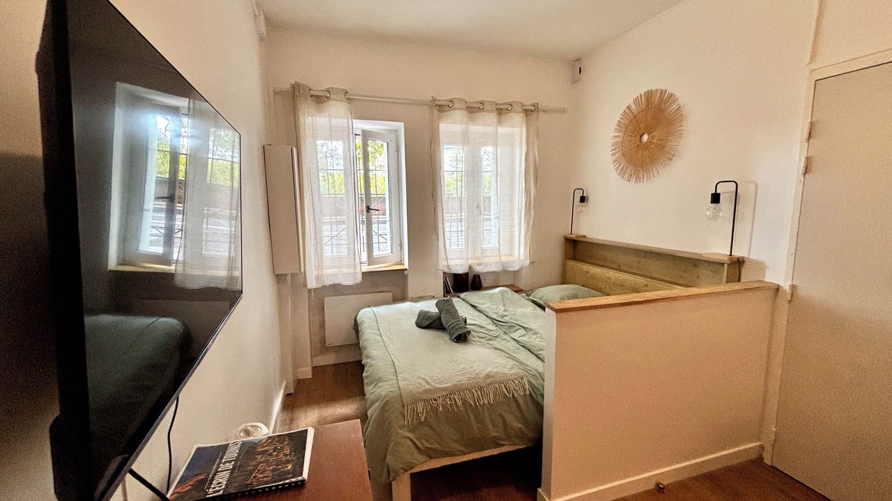 Photo of Bedroom in Carmes