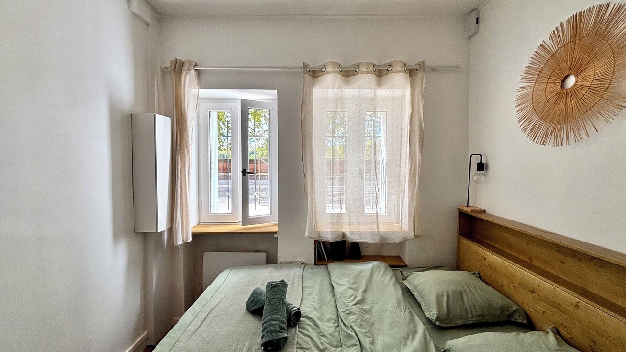Photo of Bedroom in Carmes