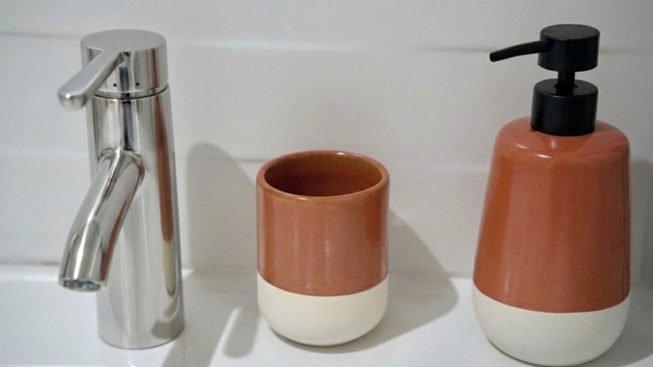 Photo of Bathroom in Carmes