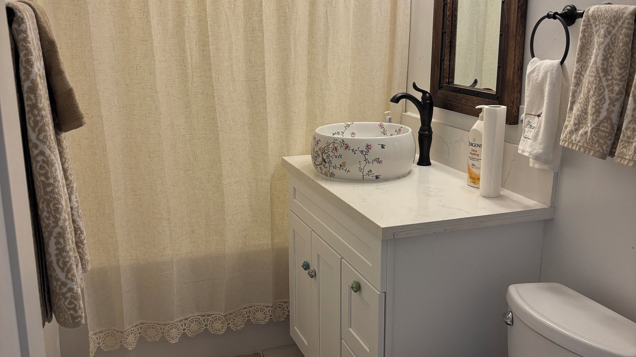 Photo of Bathroom in Hanna