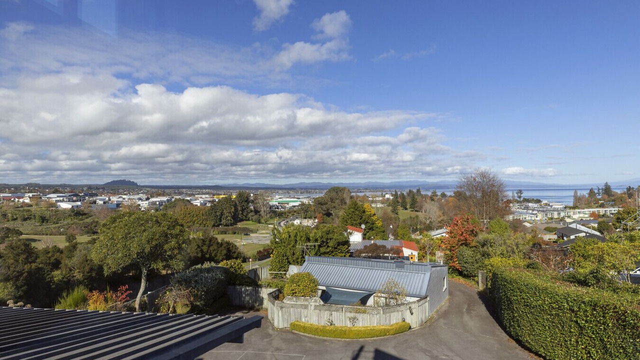 Photo of Others in Nukuhau