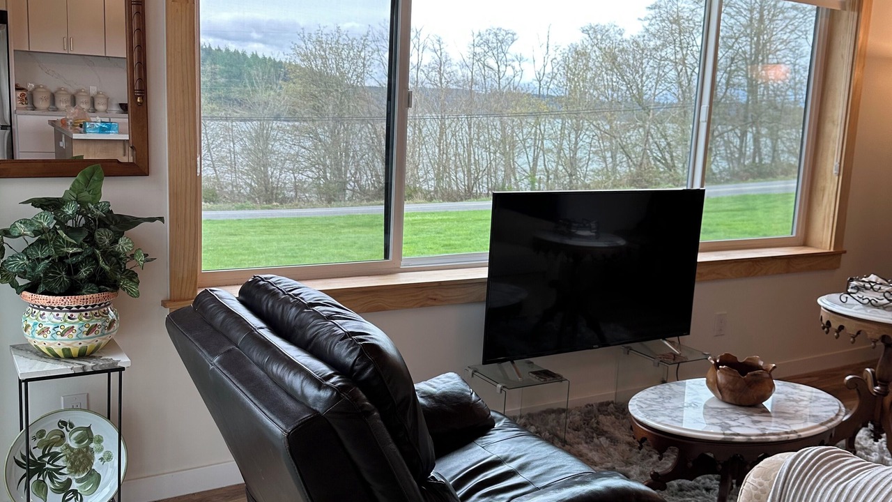 Photo of Livingroom in Oak Harbor