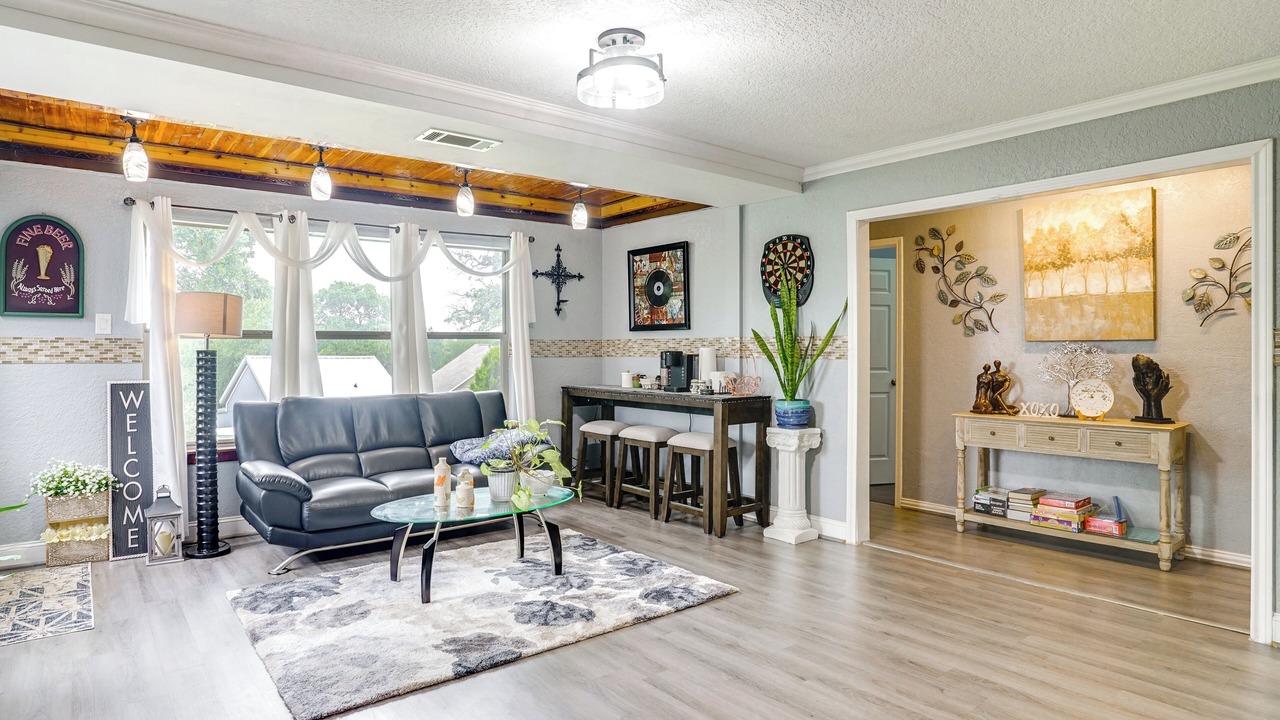 Photo of Livingroom in Alvarado
