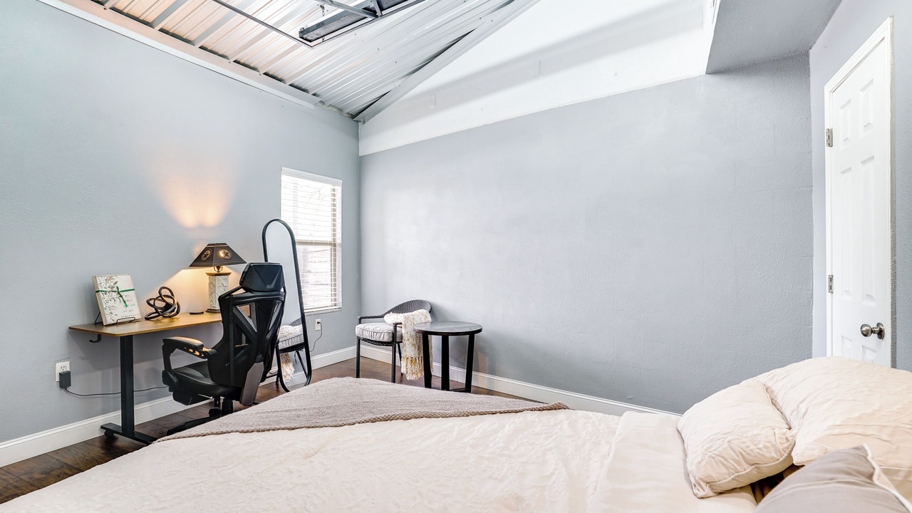 Photo of Bedroom in Alvarado
