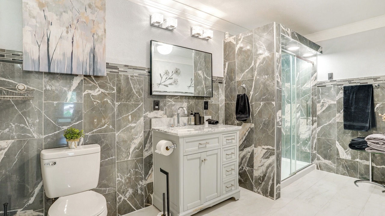 Photo of Bathroom in Alvarado