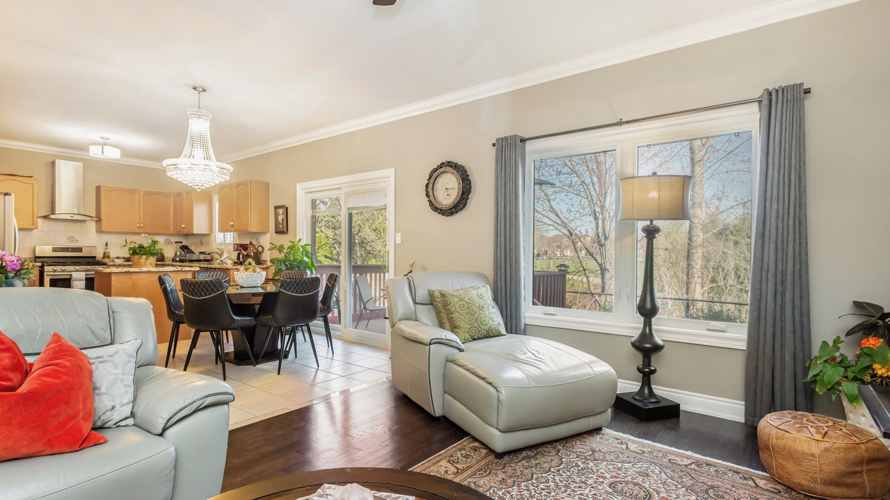 Photo of Livingroom in Churchill Meadows